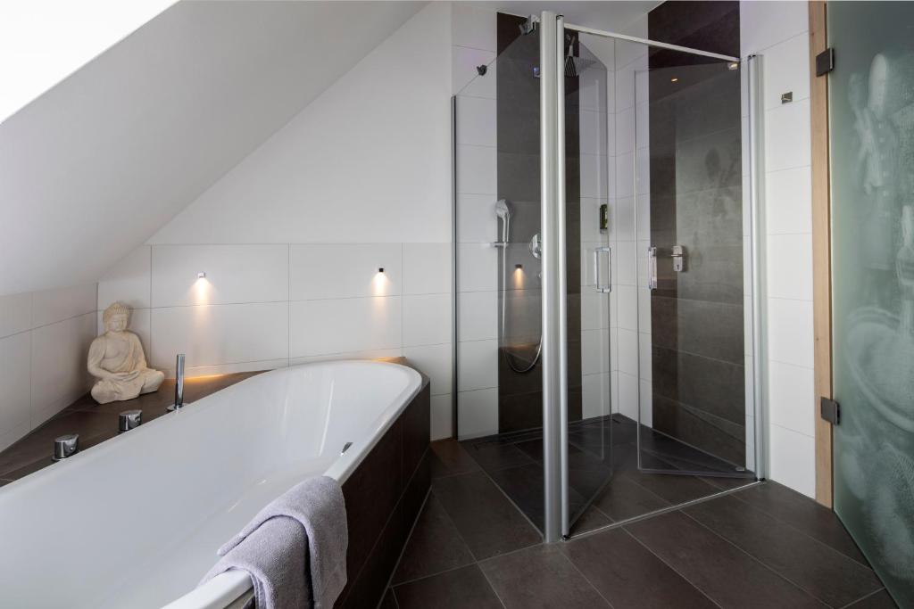 Koupelna v ubytování Kohlers Hotel Engel