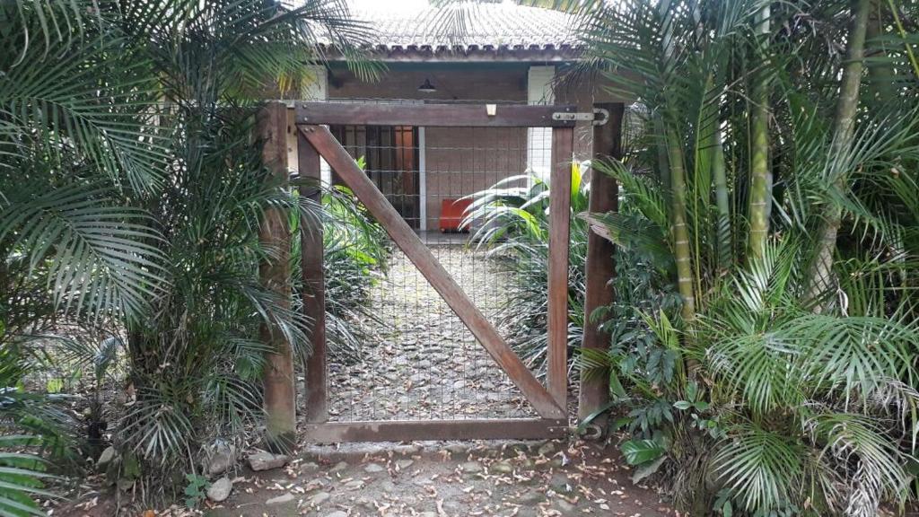  Casa arejada perto da praia no Condominio! wifi 120m