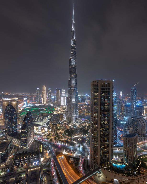 Nespecifikovaný výhled na destinaci Dubaj nebo výhled na město při pohledu z apartmánu