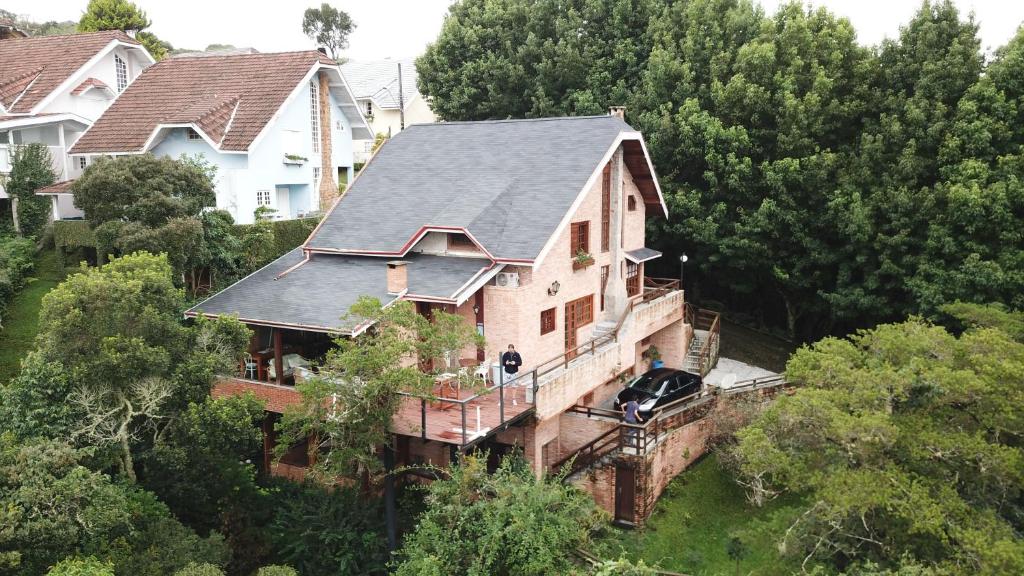  Bela Casa de condomínio. Vista de perder o fôlego