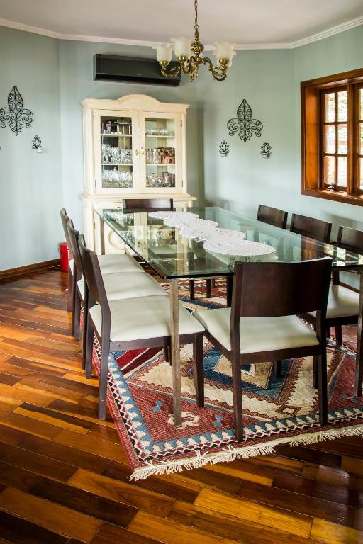  Bela Casa de condomínio. Vista de perder o fôlego