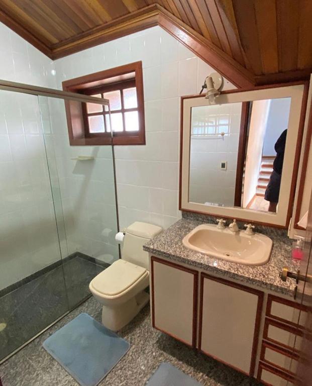  Bela Casa de condomínio. Vista de perder o fôlego