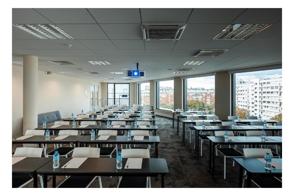 The Originals Boutique, Hôtel Maison Montmartre Paris Les Puces - Resim 34