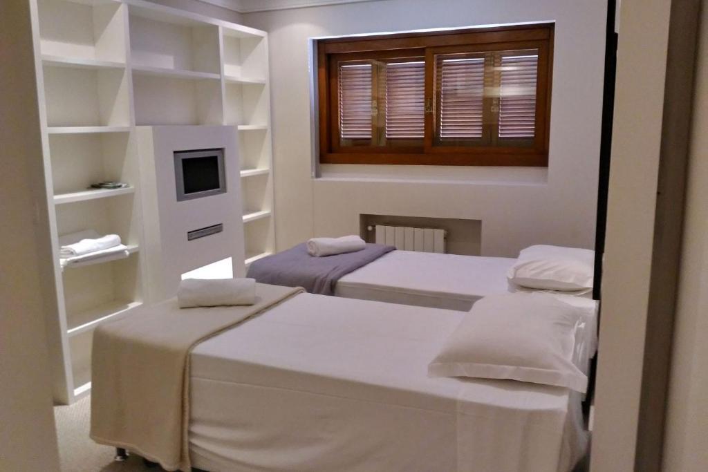 Cobertura Duplex Alto Padrão com Hidromassagem  Cobertura Duplex Alto Padrão com Hidromassagem