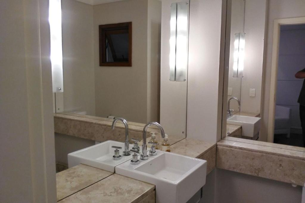 Cobertura Duplex Alto Padrão com Hidromassagem  Cobertura Duplex Alto Padrão com Hidromassagem