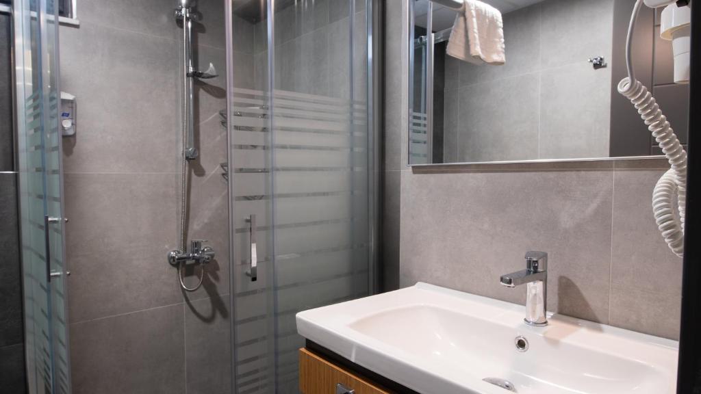 OPERA SUITES Apart Hotel - 7