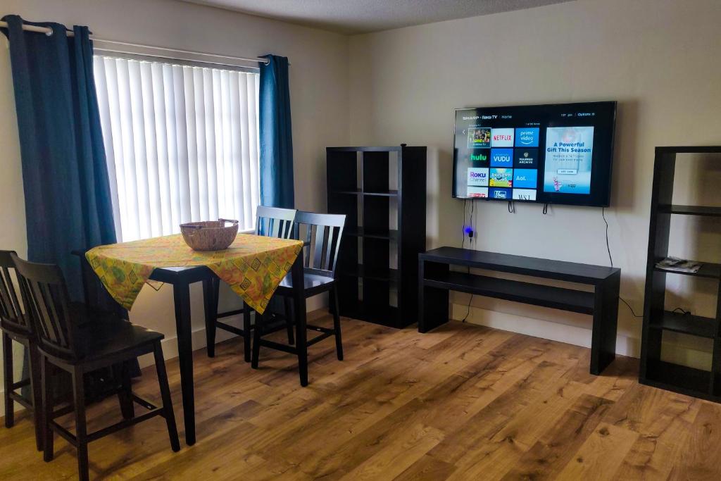 Sunny Isles Apartments by MiaRentals - Comfort Apartment