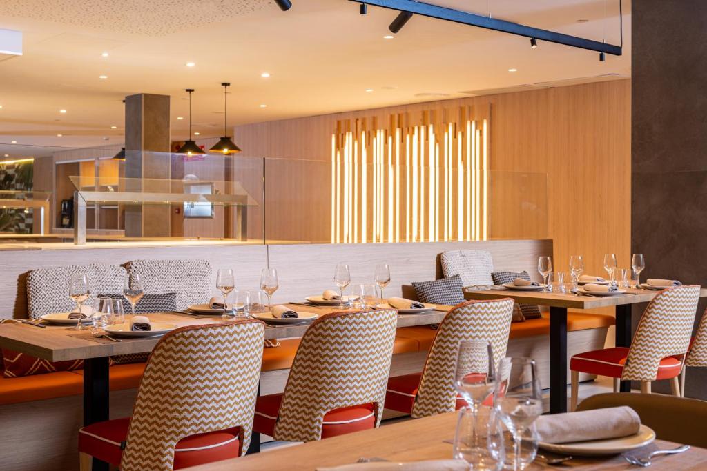 L'Azure Hotel 4* Sup餐厅或其他用餐的地方