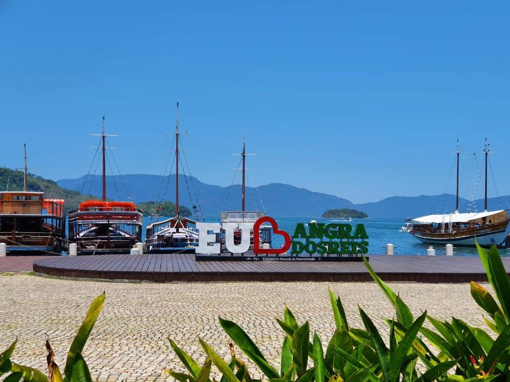 Apartamento ao lado do shopping Piratas Angra dos Reis