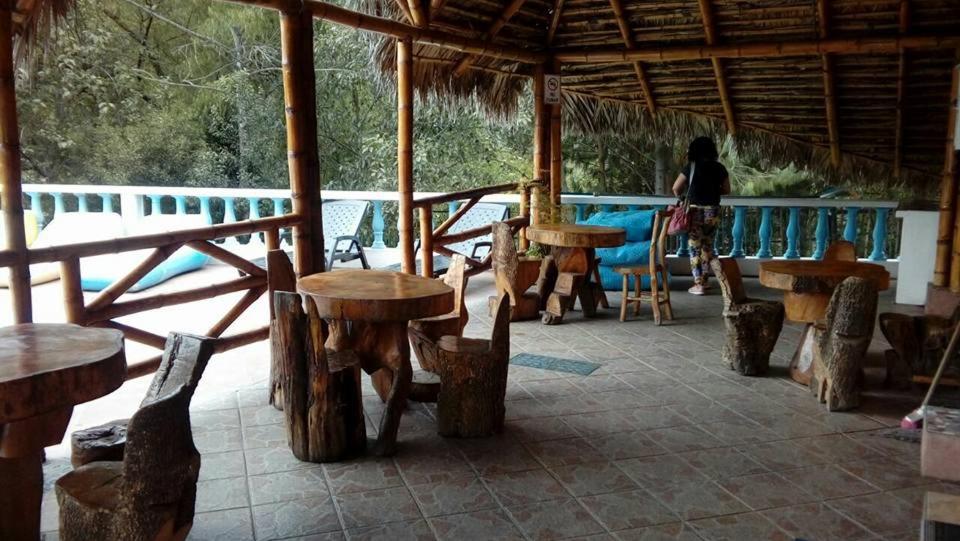 Bazén v ubytování Hostería La Chorrera nebo v jeho okolí
