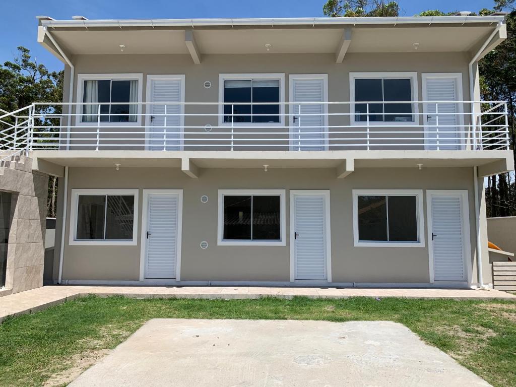 Apto 1 quarto em Laguna SC a 10 min da praia mar grosso - 101 - Housity