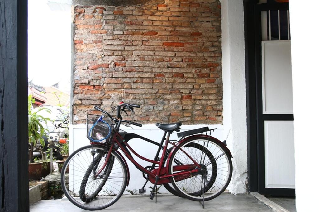 Rattasõit majutusasutuse Layang Layang Guest House Melaka aladel või selle läheduses