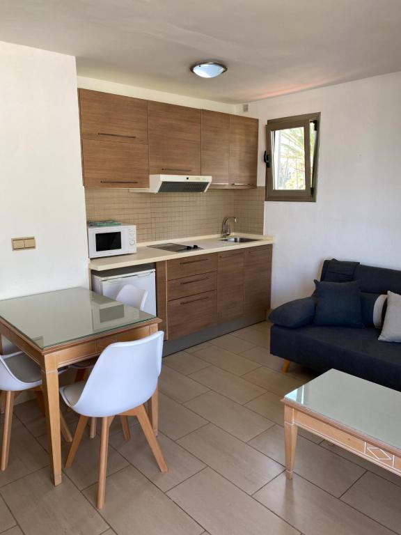 Kuchyňa alebo kuchynka v ubytovaní Apartamentos Oasis Sol