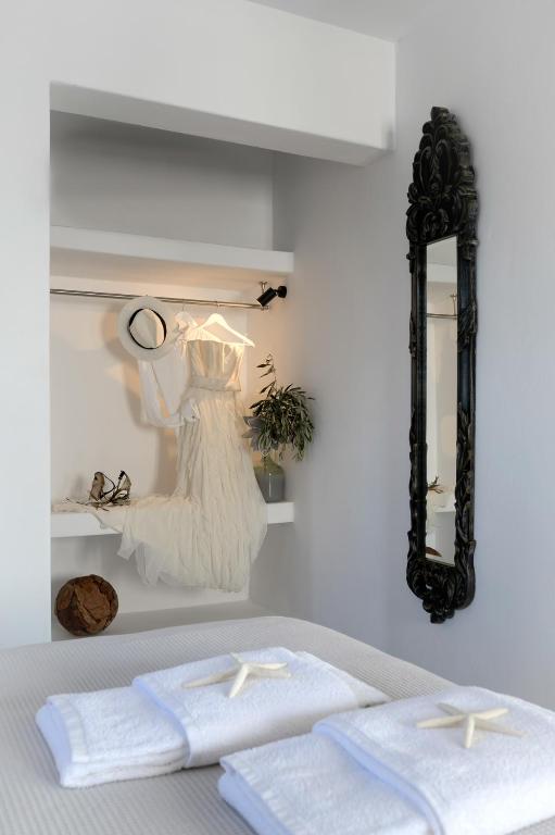 Santolia Art Suites - 11