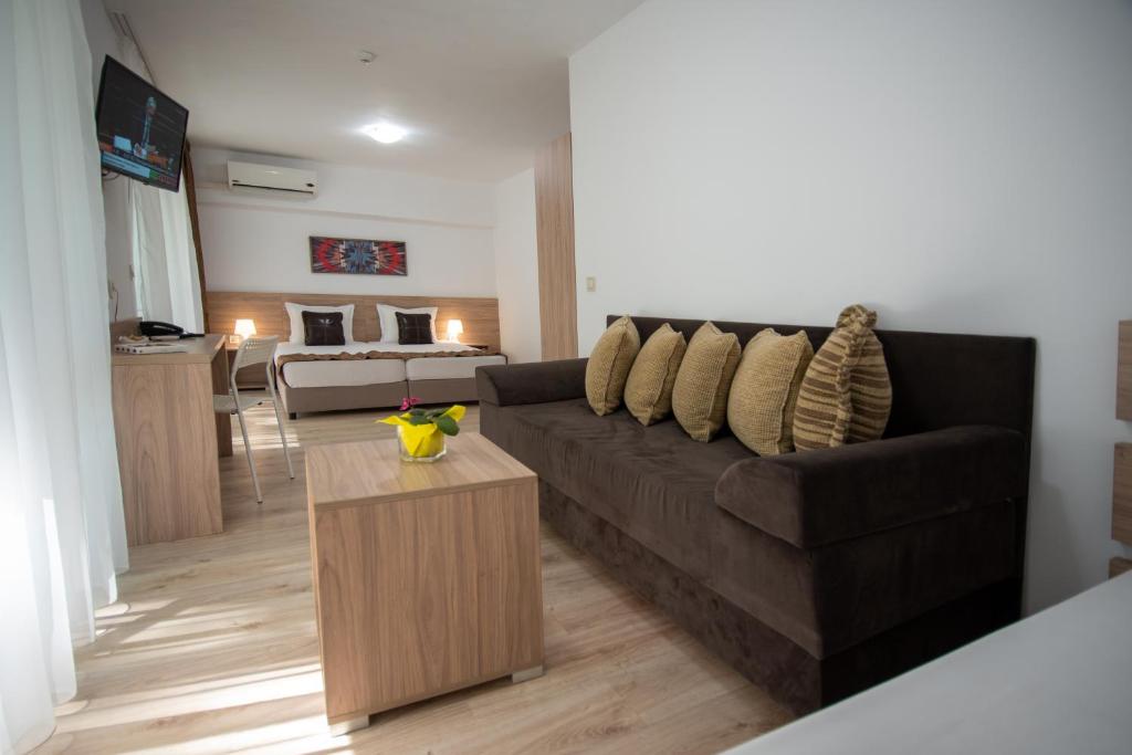 Posezení v ubytování Ariana Hotel