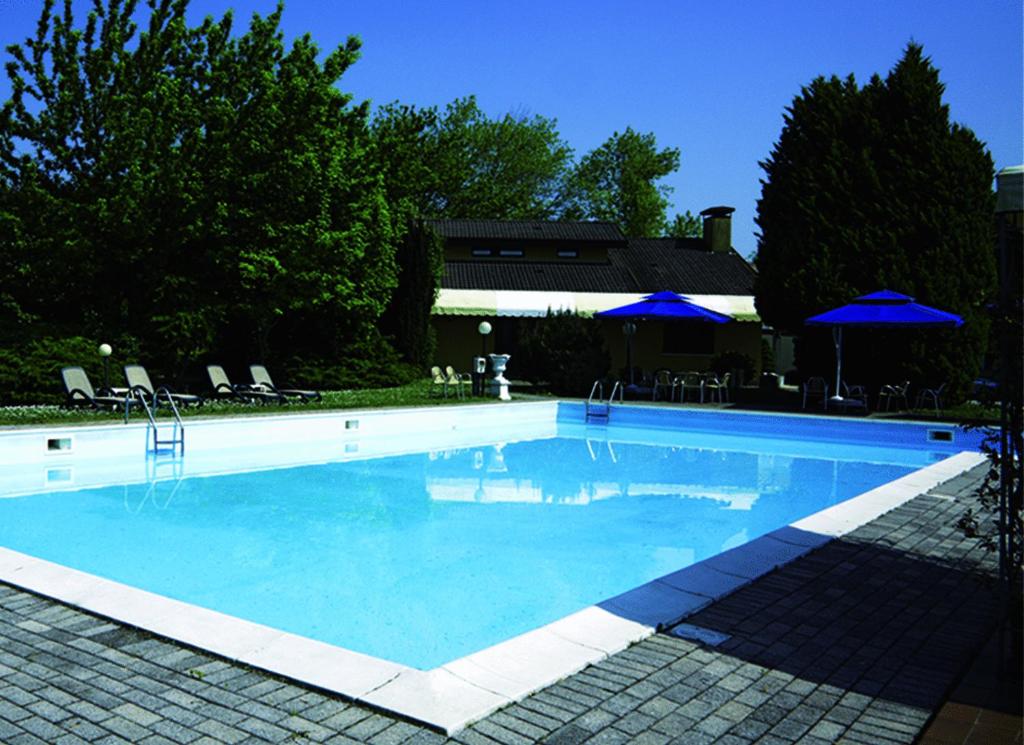 Bazén v ubytování Hotel Spresiano nebo v jeho okolí