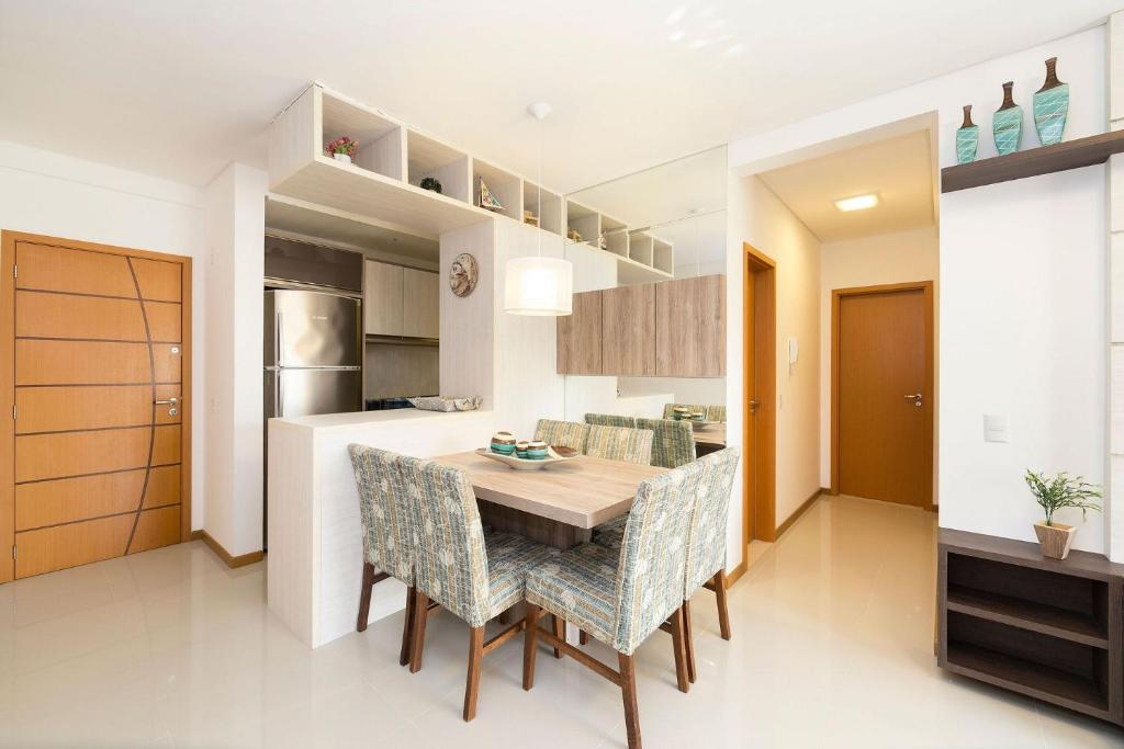  Aluguel Apartamento 2 quartos com 1 suíte Centro Bombinhas SC