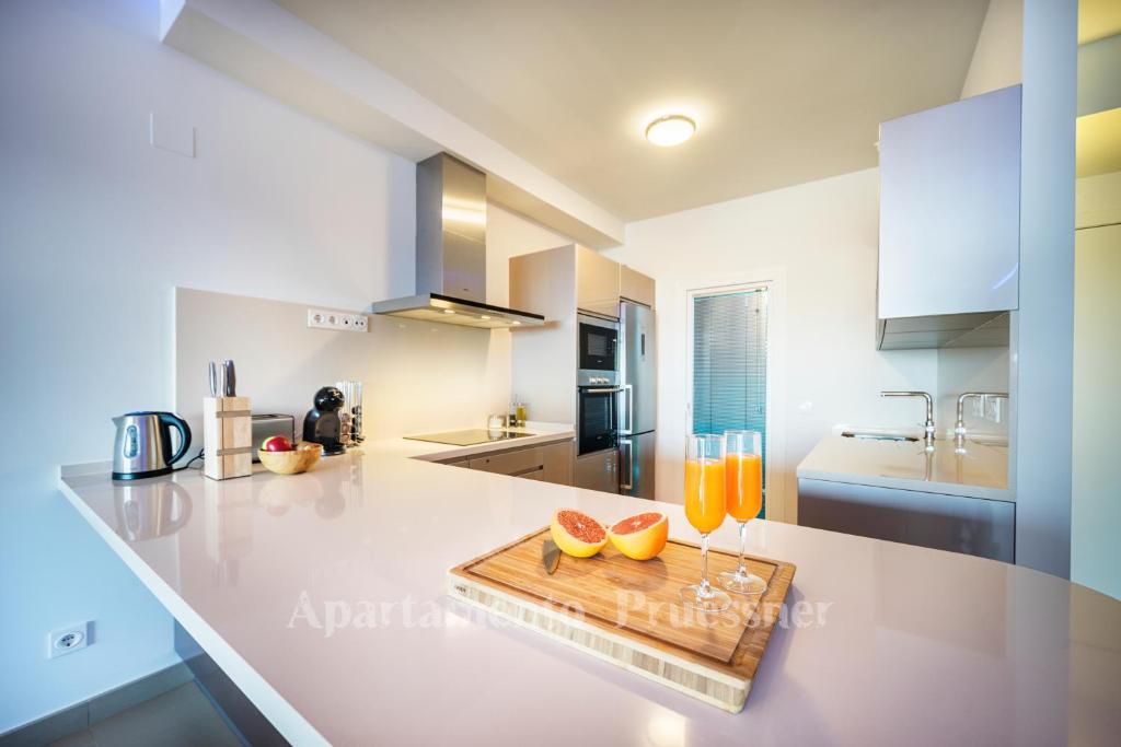 LUXUS APARTMENT WITH SEA VIEWS 40M2 TERRACE, Benalmádena ...