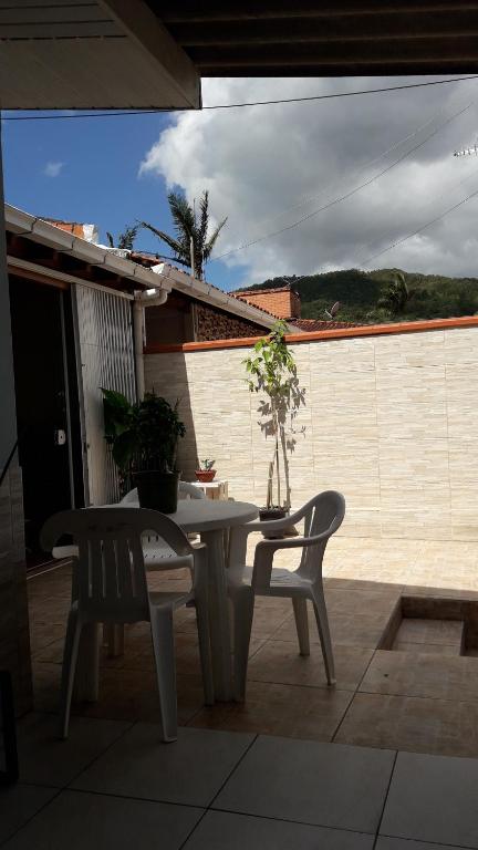  Casa 3 Dormitórios Excelente Localização