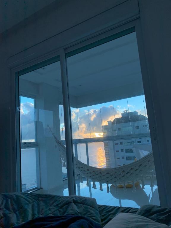  COBERTURA com belíssima vista para o mar e jacuzzi