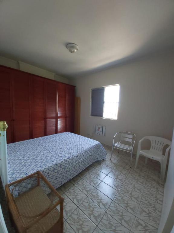  Apartamento na Praia da Enseada - Guarujá