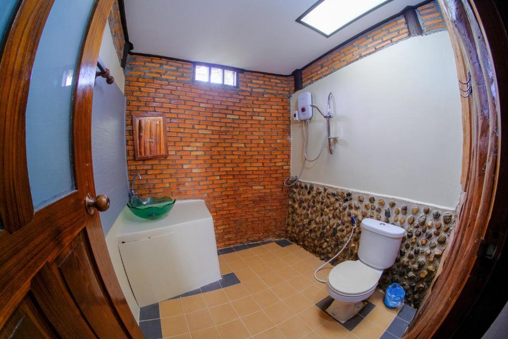 Koupelna v ubytování Pai Tewdoi ปาย ทิวดอย รีสอร์ท