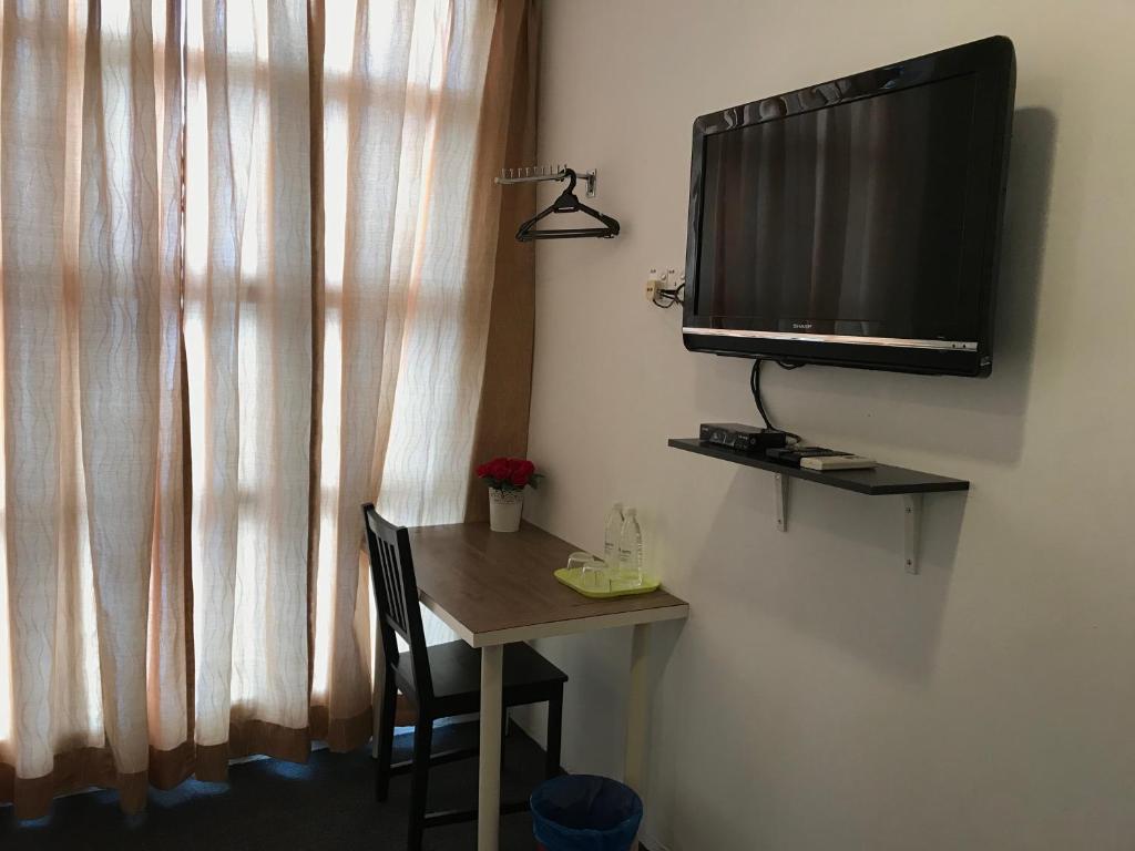 TV a/nebo společenská místnost v ubytování HL HOTEL Kota Bharu