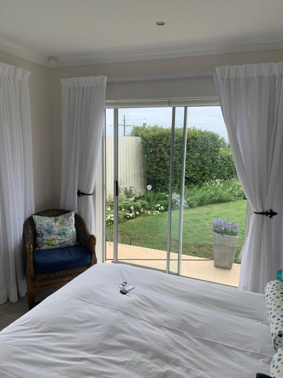 Una cama o camas en una habitación de 158 on Marlin