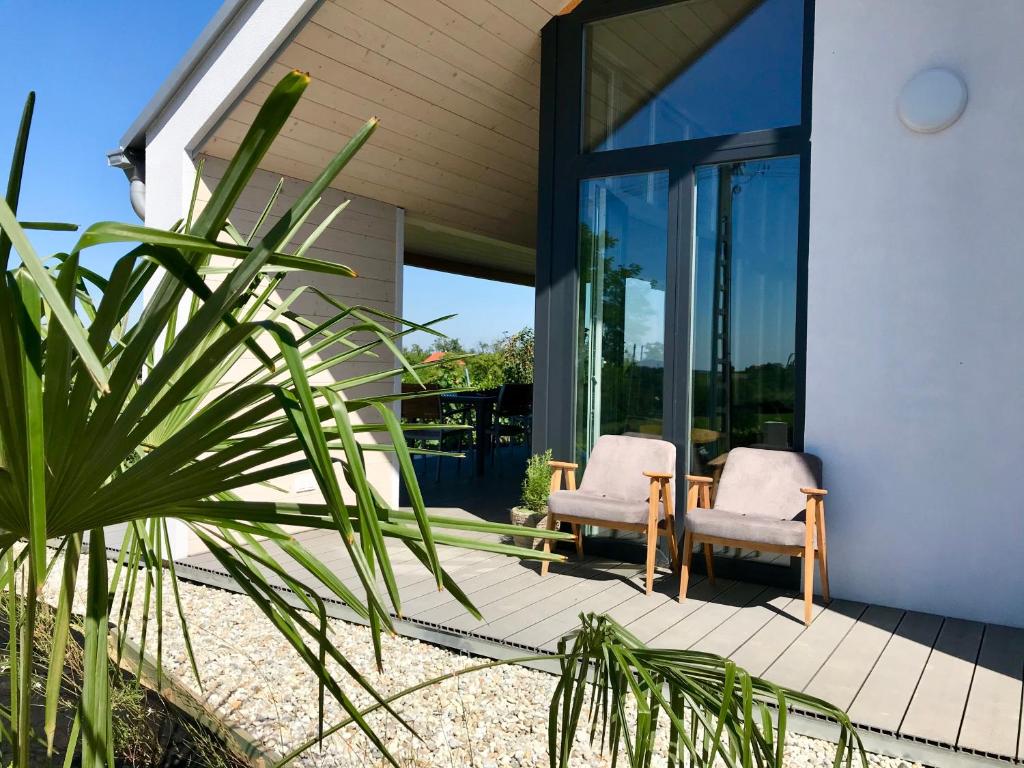 Wine and Space Cottage at Lake Balaton 8638 Balatonlelle, Kishegy telep kép - 1