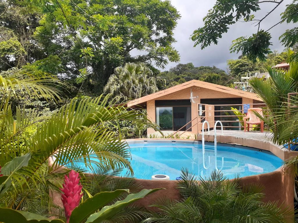 Piscina en o cerca de Encantada Guest House