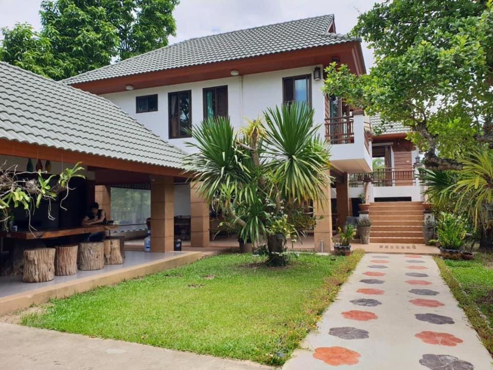 Pool Villa Klang Na Mae Rim - Hizvo