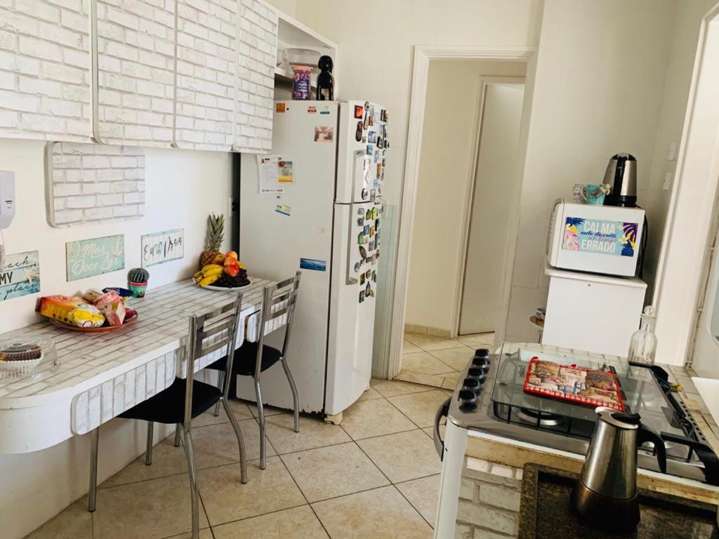  Guaruja/ Pitangeiras/ sofácama na sala - 1 quadra da praia