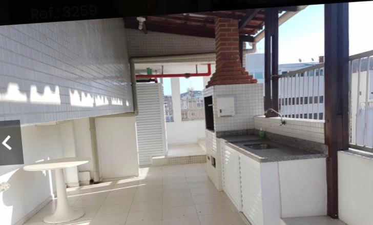  Guaruja/ Pitangeiras/ sofácama na sala - 1 quadra da praia