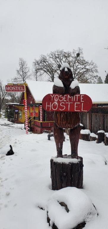 Yosemite International Hostel v zimě