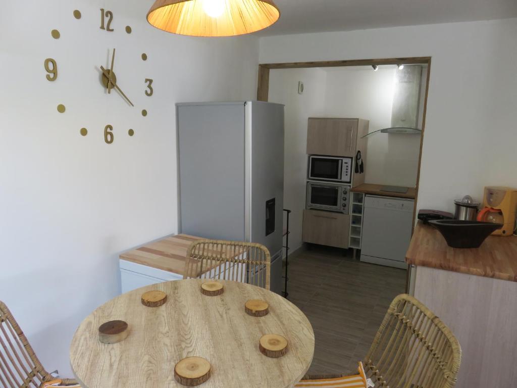 Kuchyň nebo kuchyňský kout v ubytování Villa Ferré