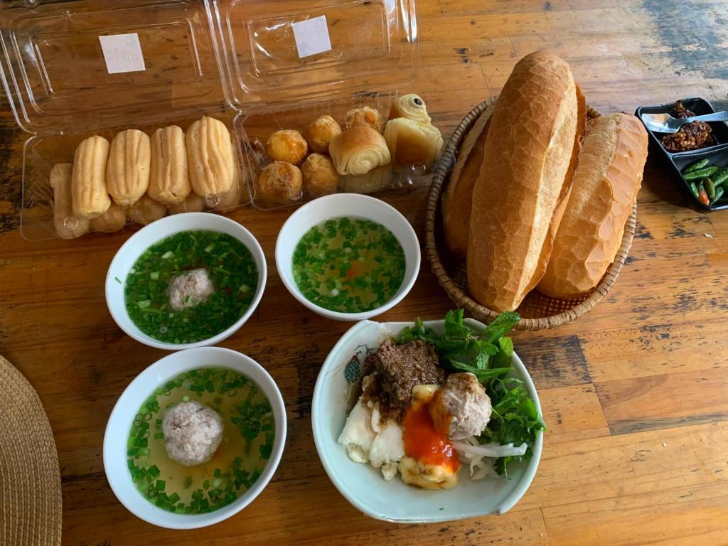 Đồ ăn tại/gần khách sạn