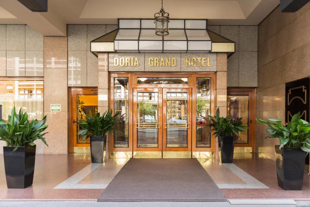 Galleria Vittorio Emanuele II Milan Hotel - Doria Grand Hotel in