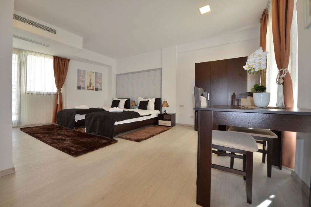 AMADEUS RESIDENCE - Deluxe Twin Room