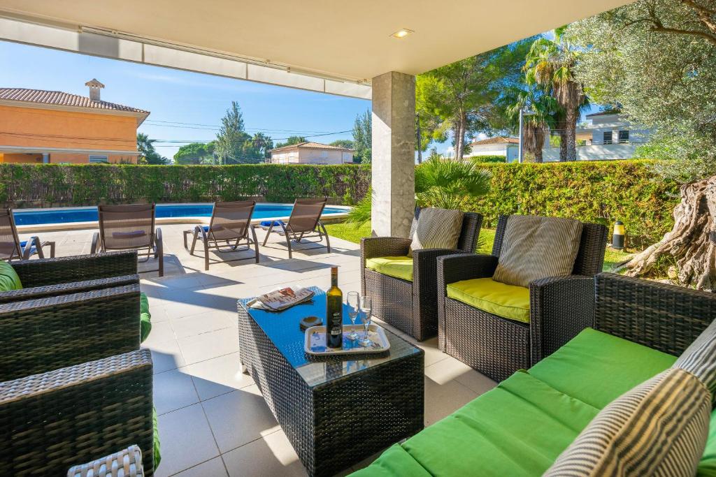Posedenie v ubytovaní Villa Can Monxo By SunVillas Mallorca