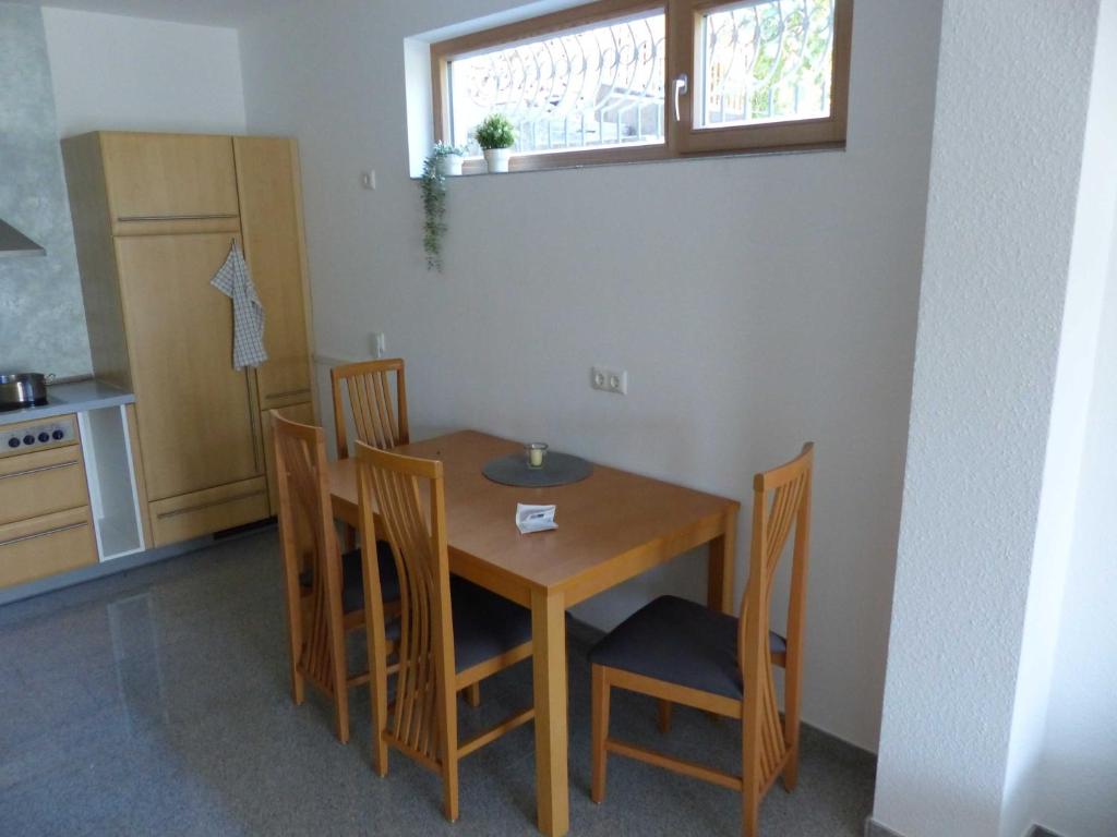 Kuchyň nebo kuchyňský kout v ubytování Ferienhaus Frankenglueck