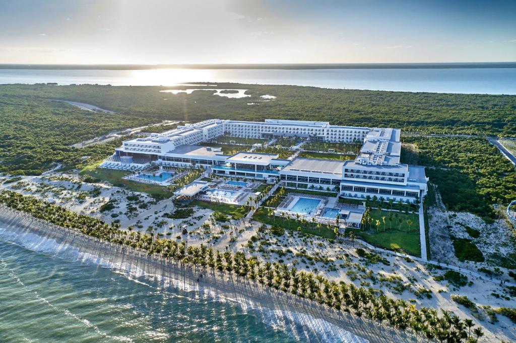 an aerial view of a resort on the beach at Riu Palace Costa Mujeres - All Inclusive in Cancún