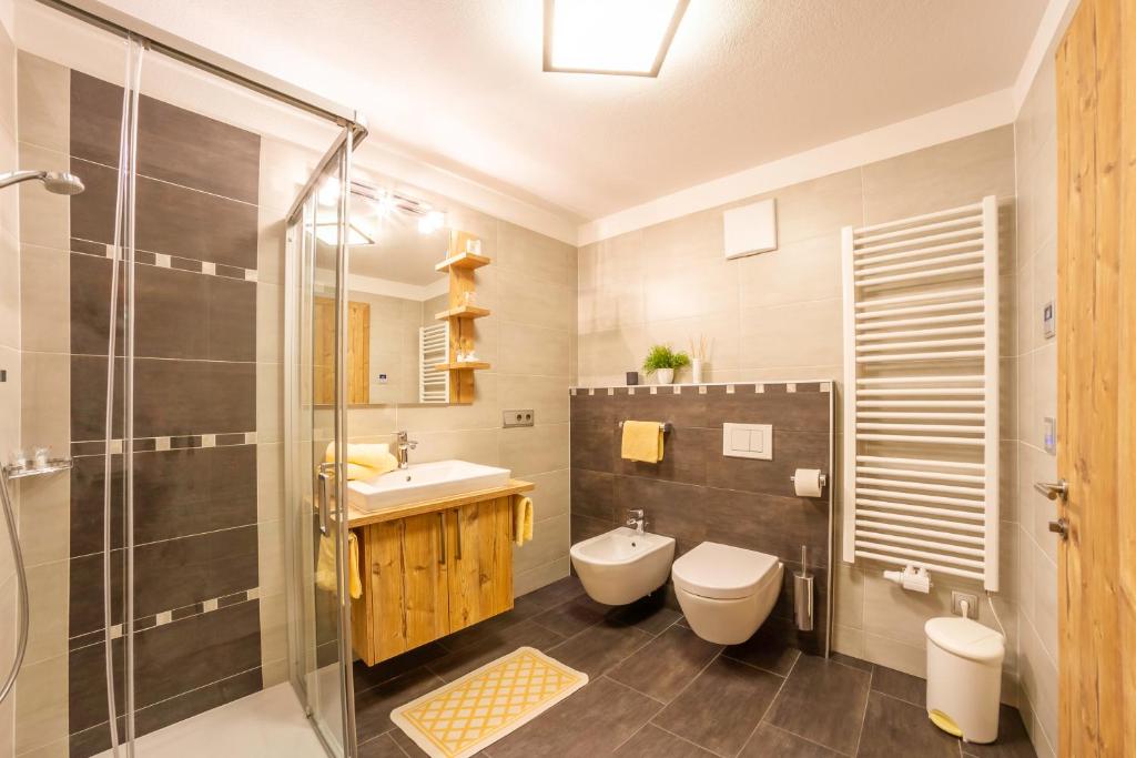 Kúpeľňa v ubytovaní Hotel Garni Angerer