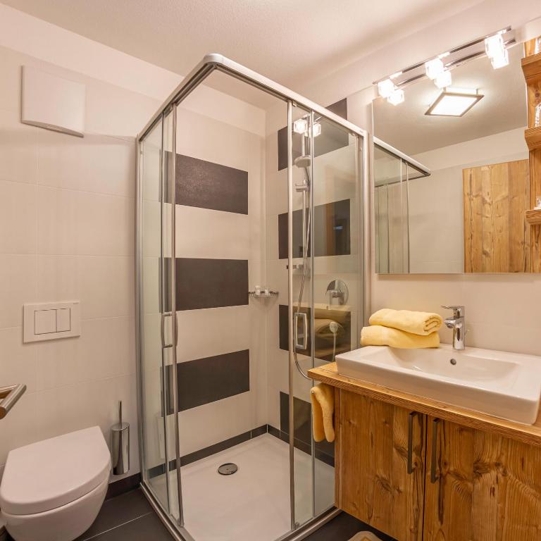 Kúpeľňa v ubytovaní Hotel Garni Angerer
