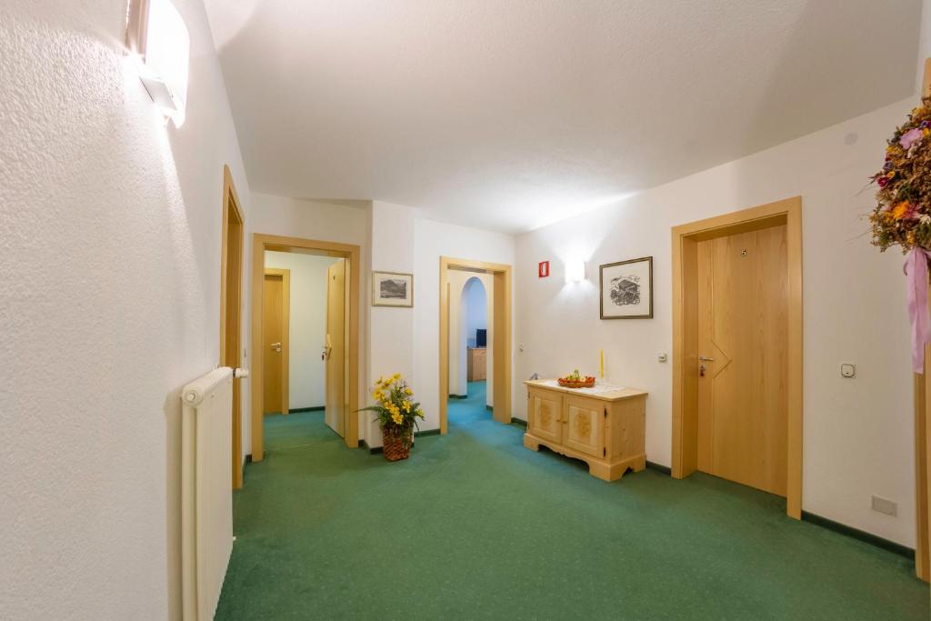 Fotografia z galérie ubytovania Hotel Garni Angerer v destinácii Lutago