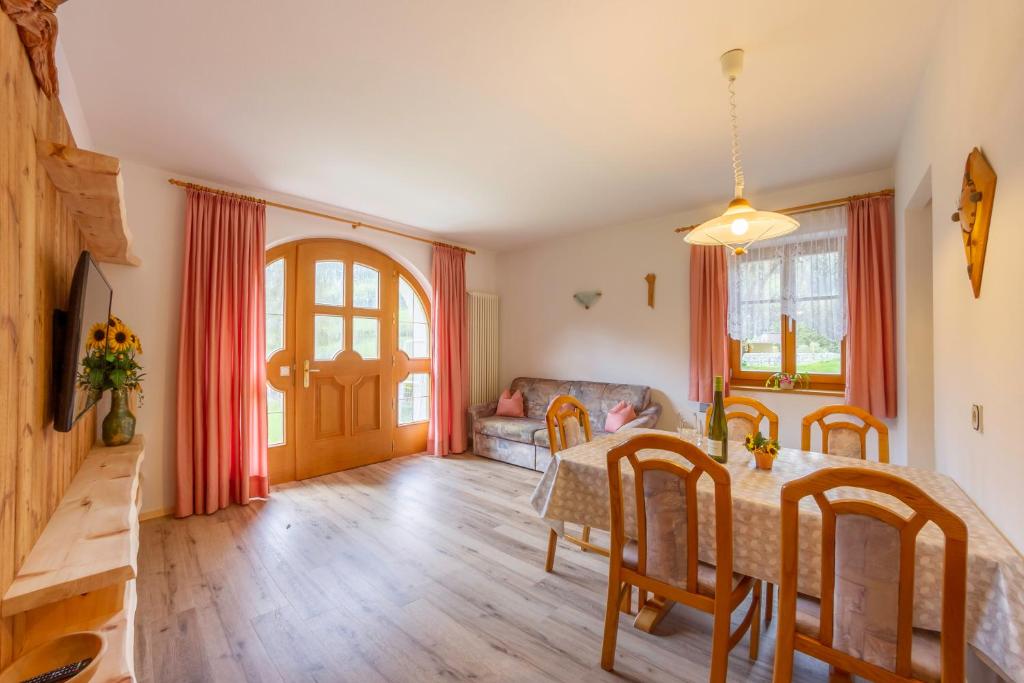 Posedenie v ubytovaní Hotel Garni Angerer
