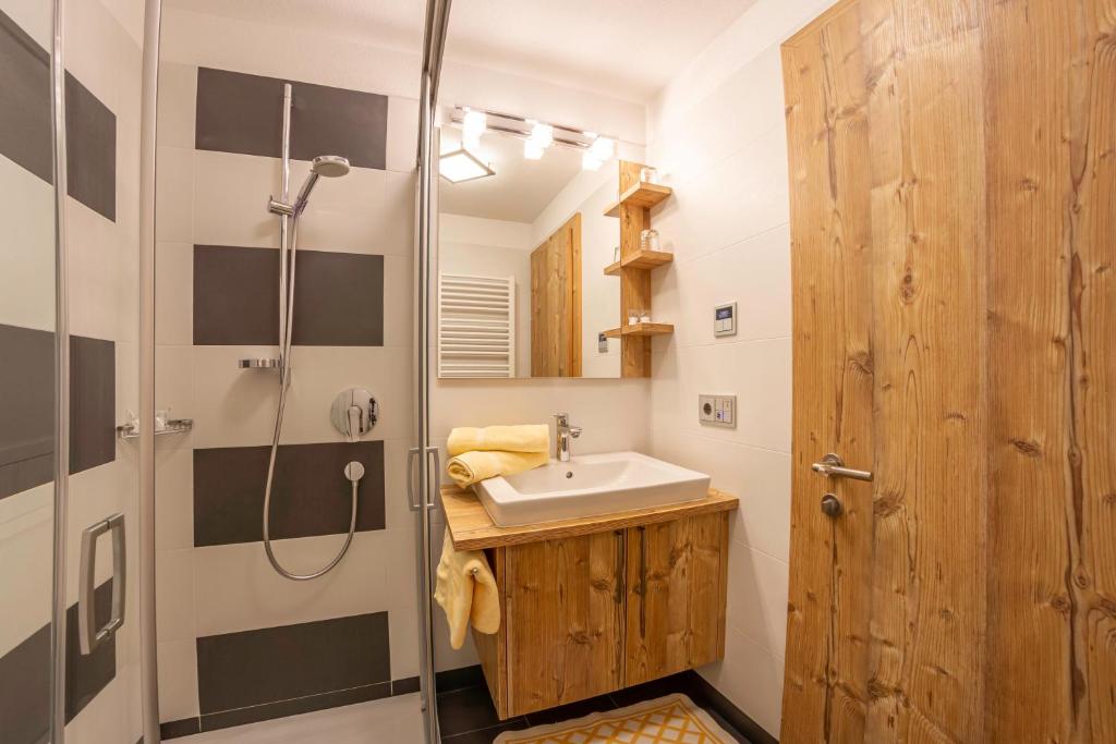 Kúpeľňa v ubytovaní Hotel Garni Angerer
