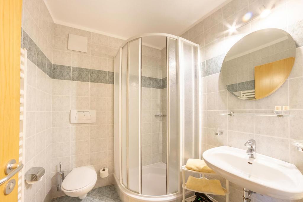 Kúpeľňa v ubytovaní Hotel Garni Angerer