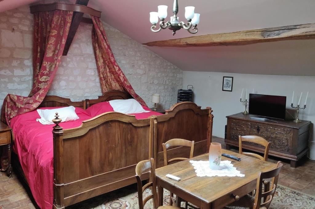 Chez Florence et Sylvain de Loudun - Chambre Jumelle Avec Salle De Bain Externe Privée