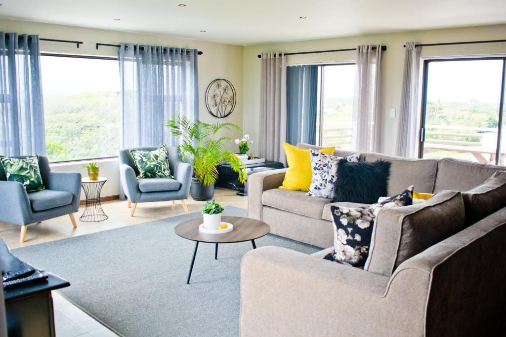 AguiaVista Paradise Bliss, 3BR, Pool, Beach Walk, Jeffreys Bay