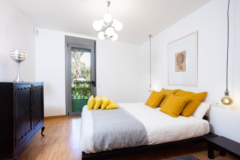 Posteľ alebo postele v izbe v ubytovaní Home2Book Stunning La Quinta, Pool